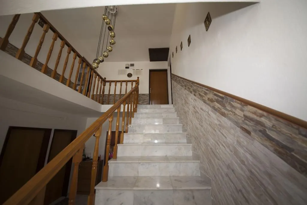 Apartments Jobst Trogir 0*,